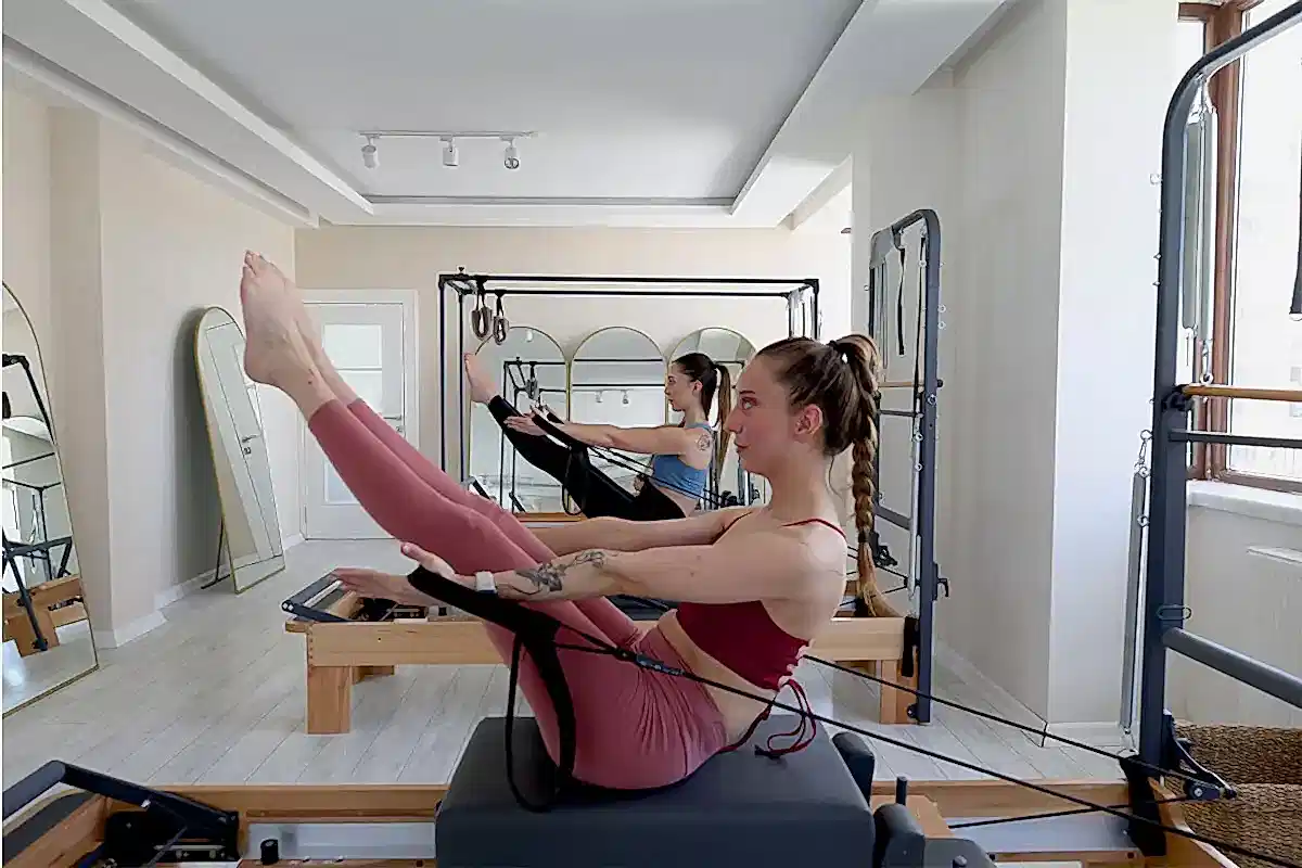 Ana Sayfa 9 studio27-yoga-dersleri-galeri-8